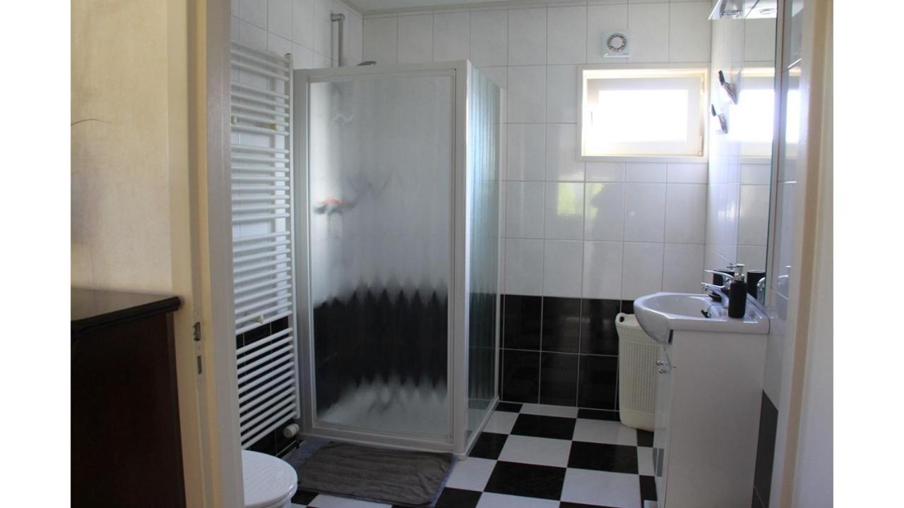 Chalet Buutengeweun, Met Luxe Jacuzzi En Tonsauna Sint Annaland Exteriör bild