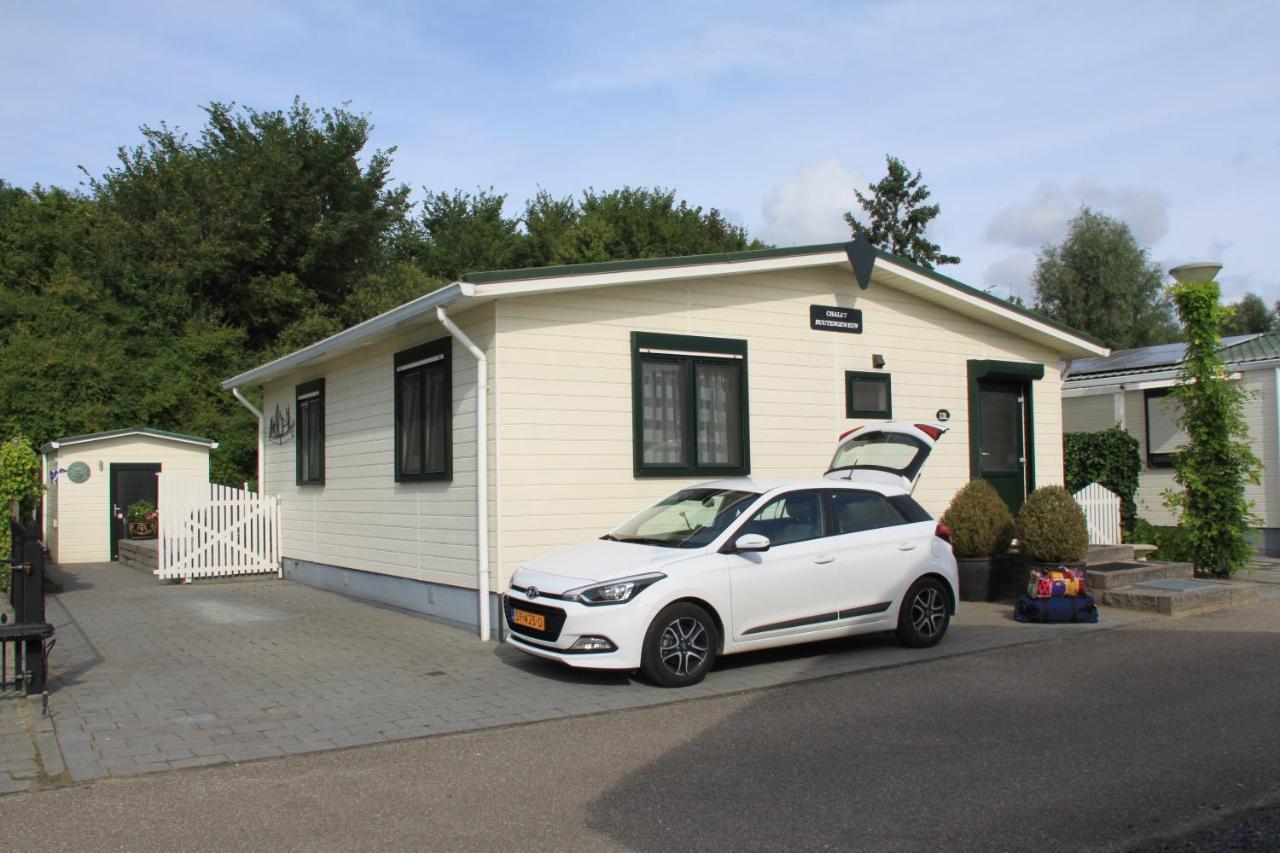 Chalet Buutengeweun, Met Luxe Jacuzzi En Tonsauna Sint Annaland Exteriör bild