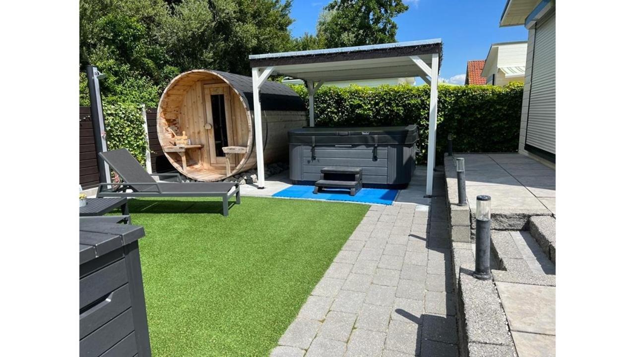 Chalet Buutengeweun, Met Luxe Jacuzzi En Tonsauna Sint Annaland Exteriör bild
