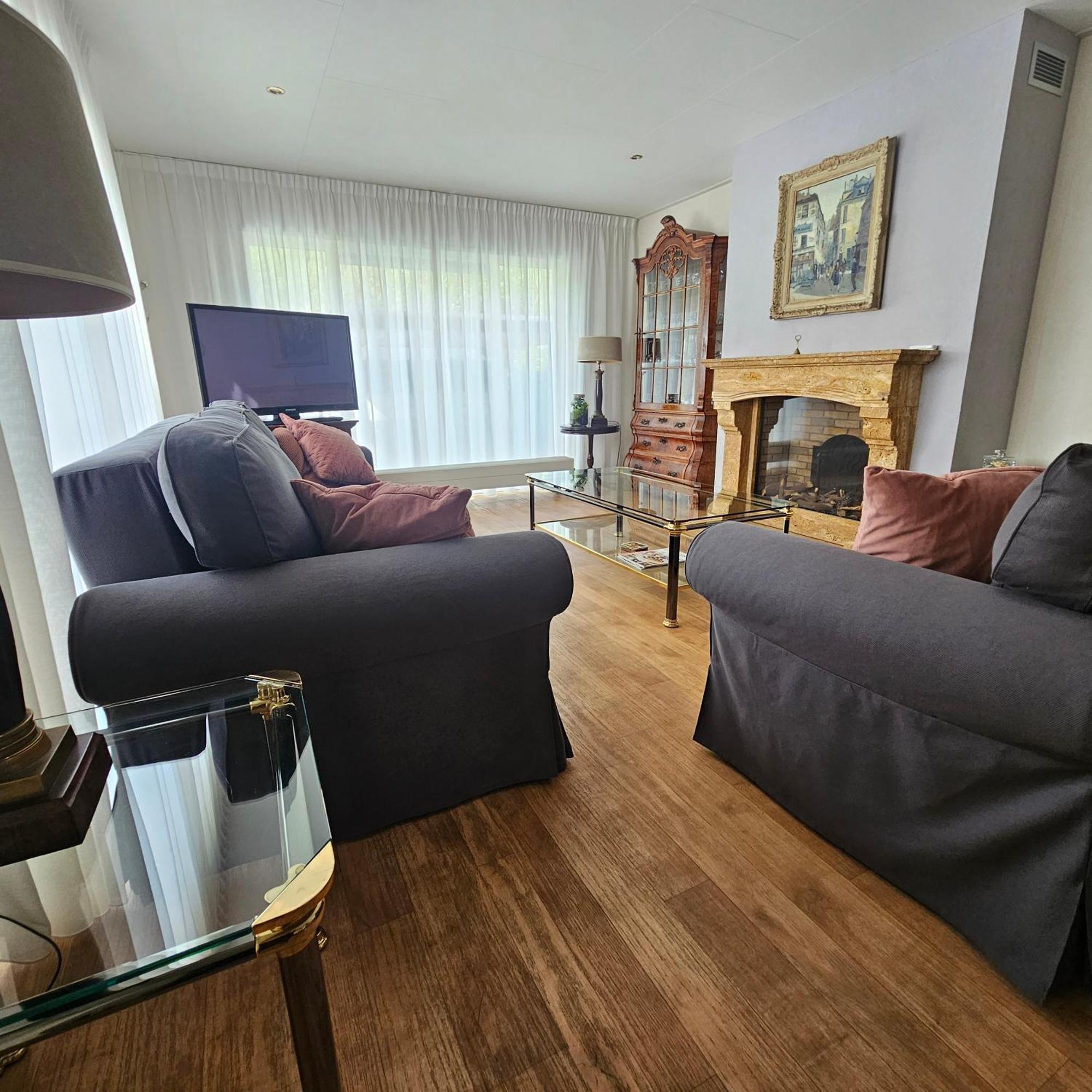 Chalet Buutengeweun, Met Luxe Jacuzzi En Tonsauna Sint Annaland Exteriör bild